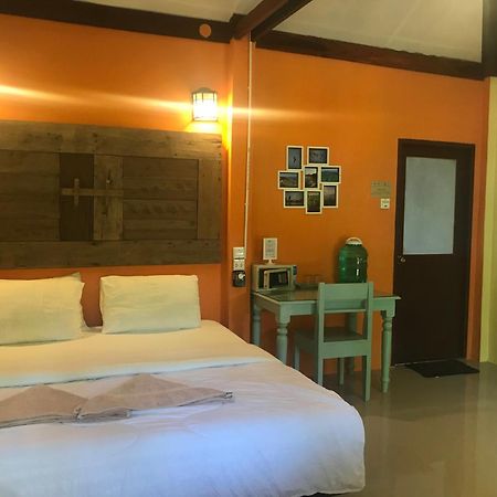 Chomjan Resort Koh Phayam Eksteriør billede