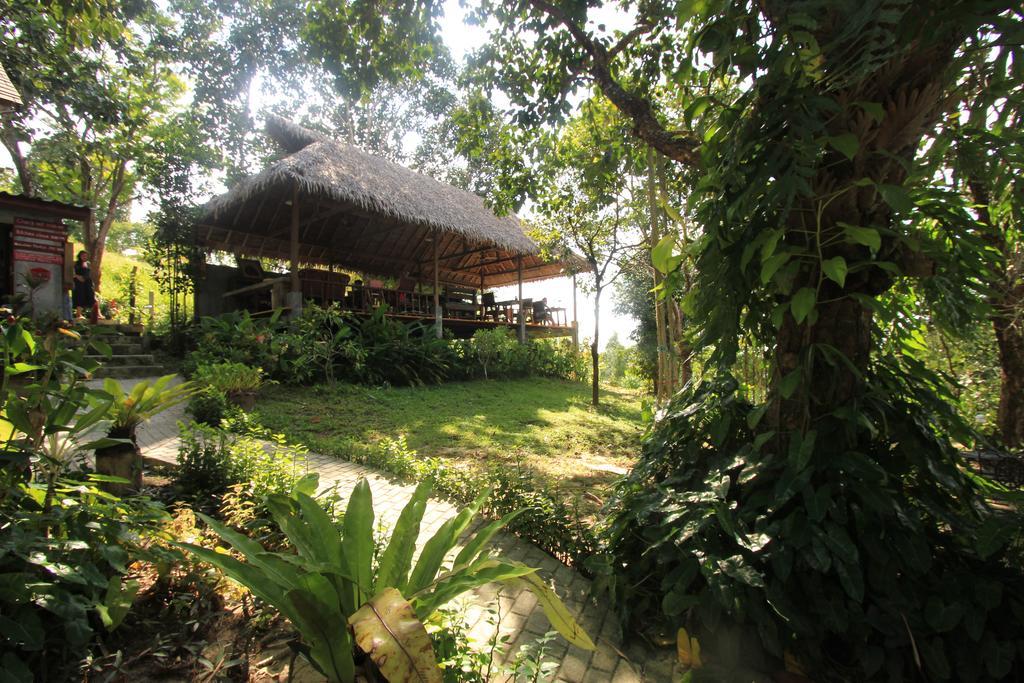 Chomjan Resort Koh Phayam Eksteriør billede