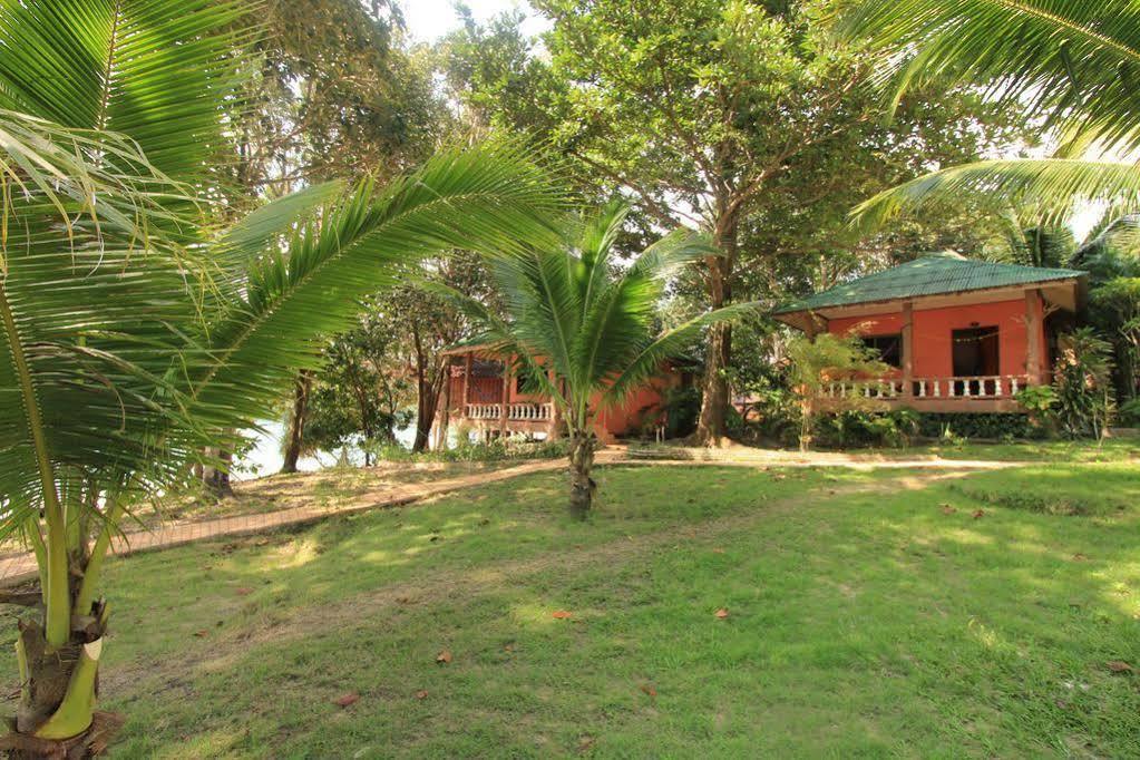 Chomjan Resort Koh Phayam Eksteriør billede