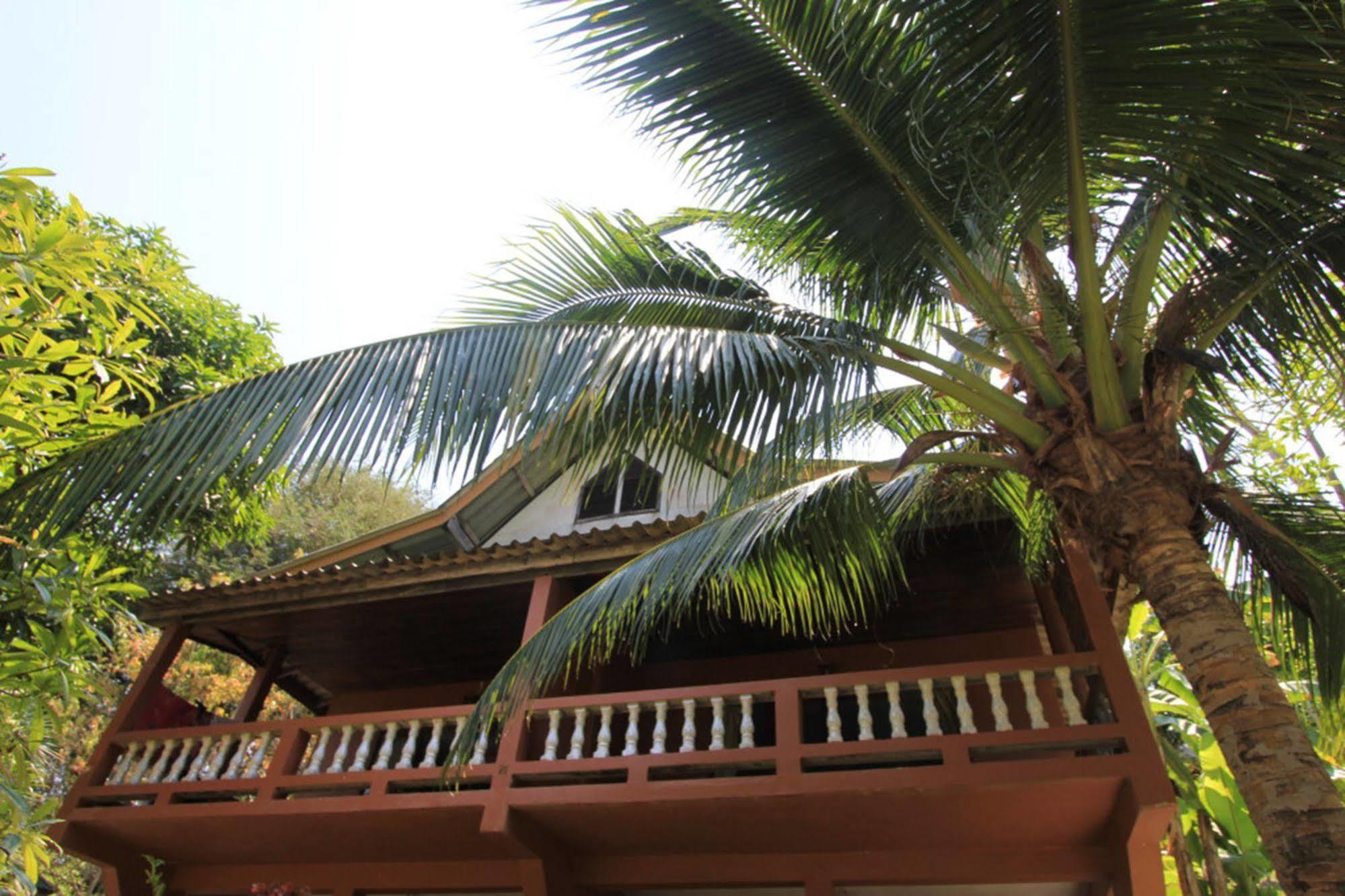 Chomjan Resort Koh Phayam Eksteriør billede