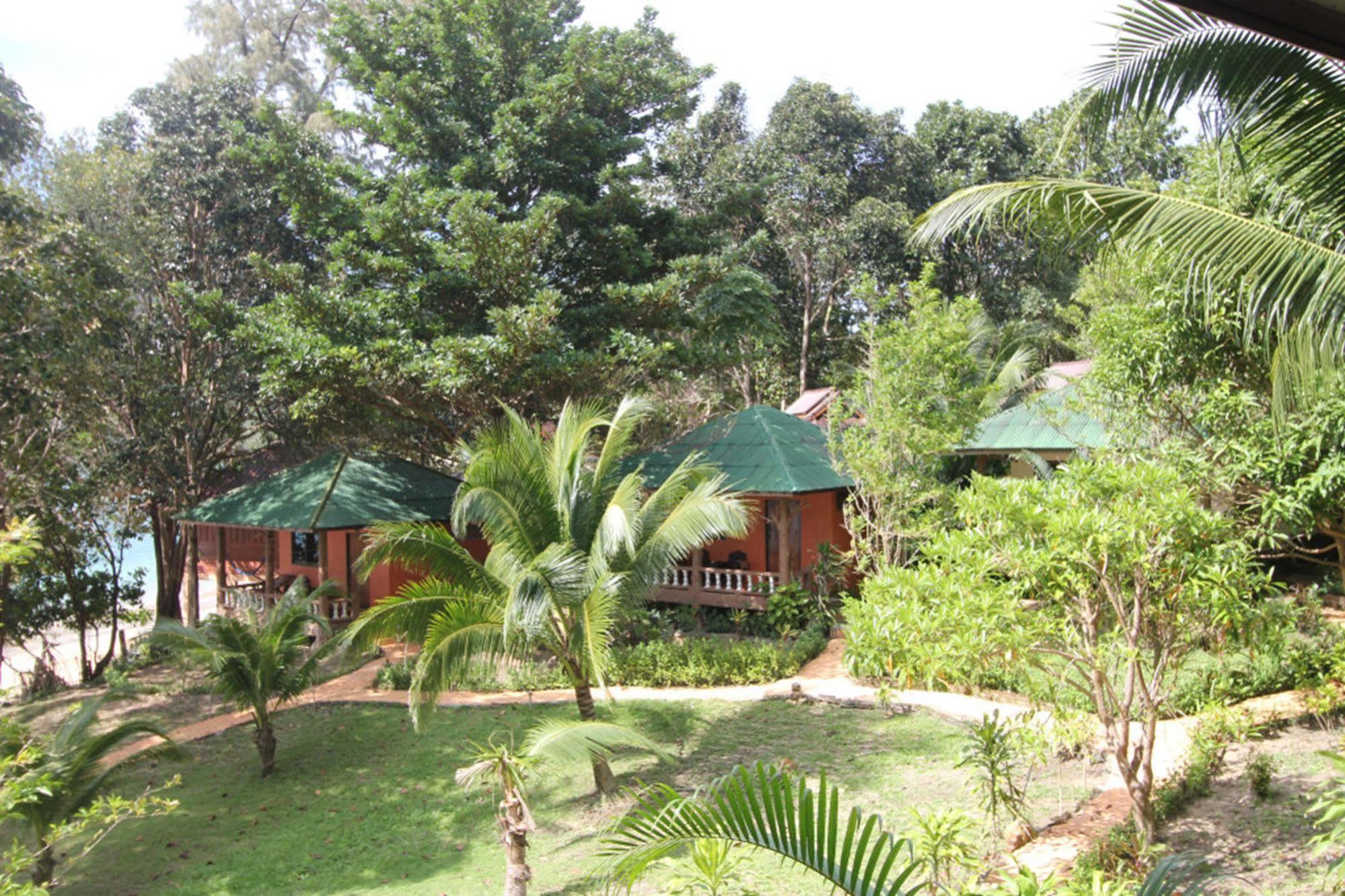 Chomjan Resort Koh Phayam Eksteriør billede