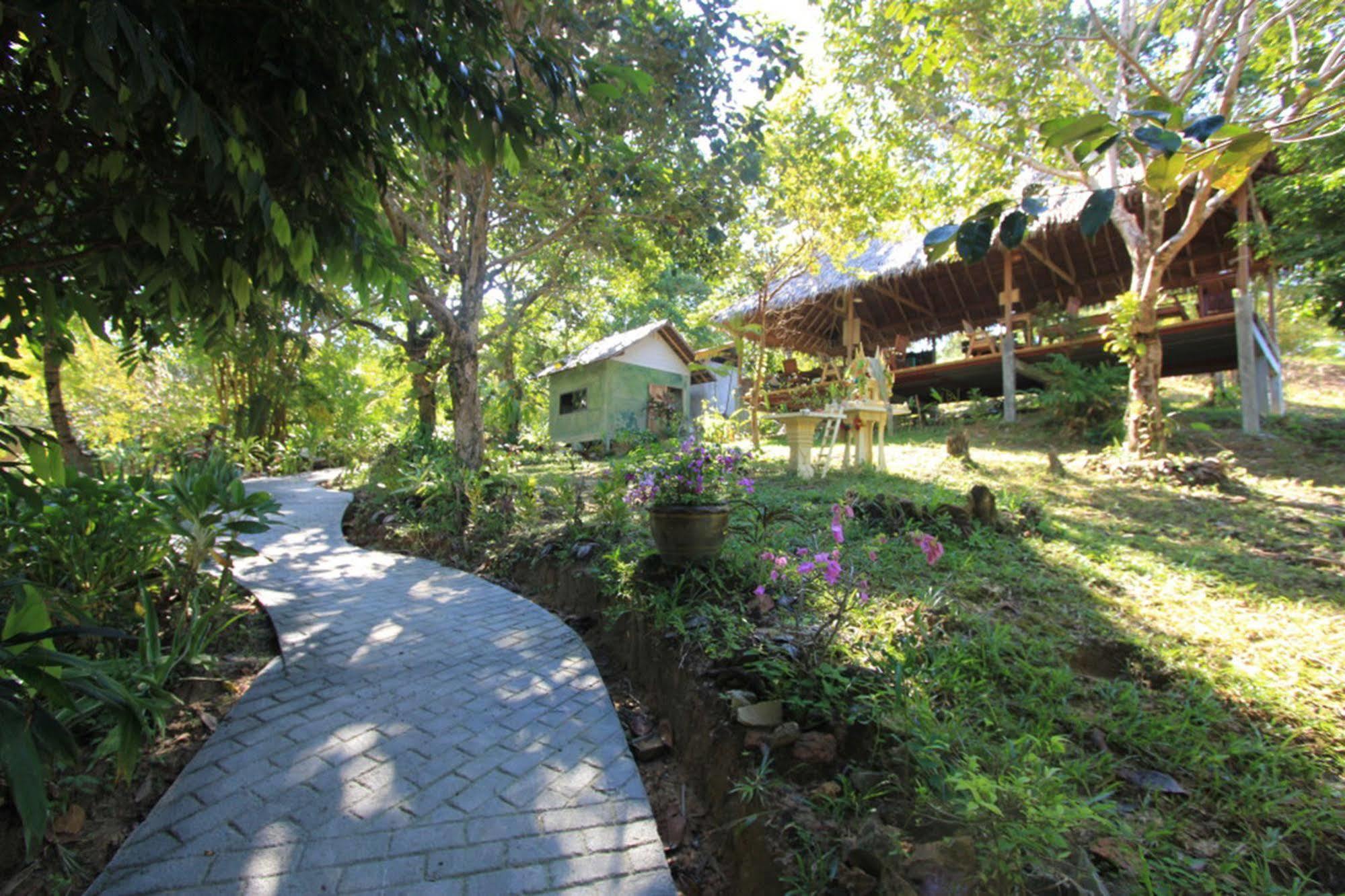 Chomjan Resort Koh Phayam Eksteriør billede